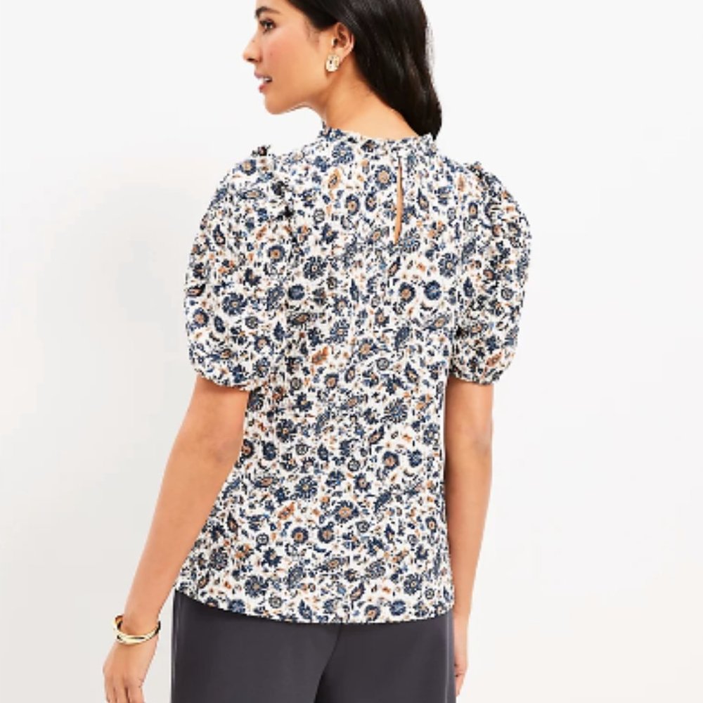 NWT LOFT Floral Textured Ruffle Puff Sleeve Top - Picture 5 of 6